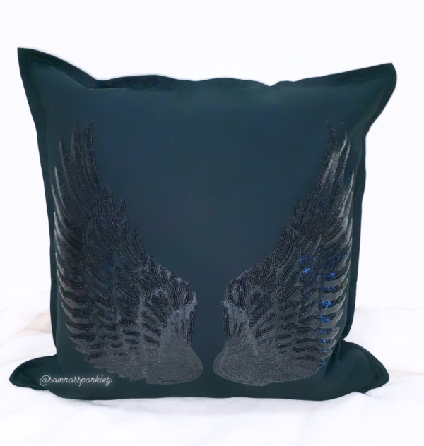 1E9B59B0-336A-4BE0-8337-3B63650087B2 Black Wings